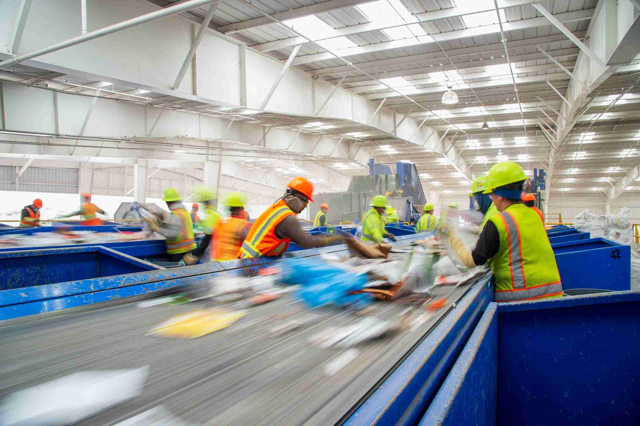 Presort of Single Stream Recyclables MRF2_5418_21 resized (1)
